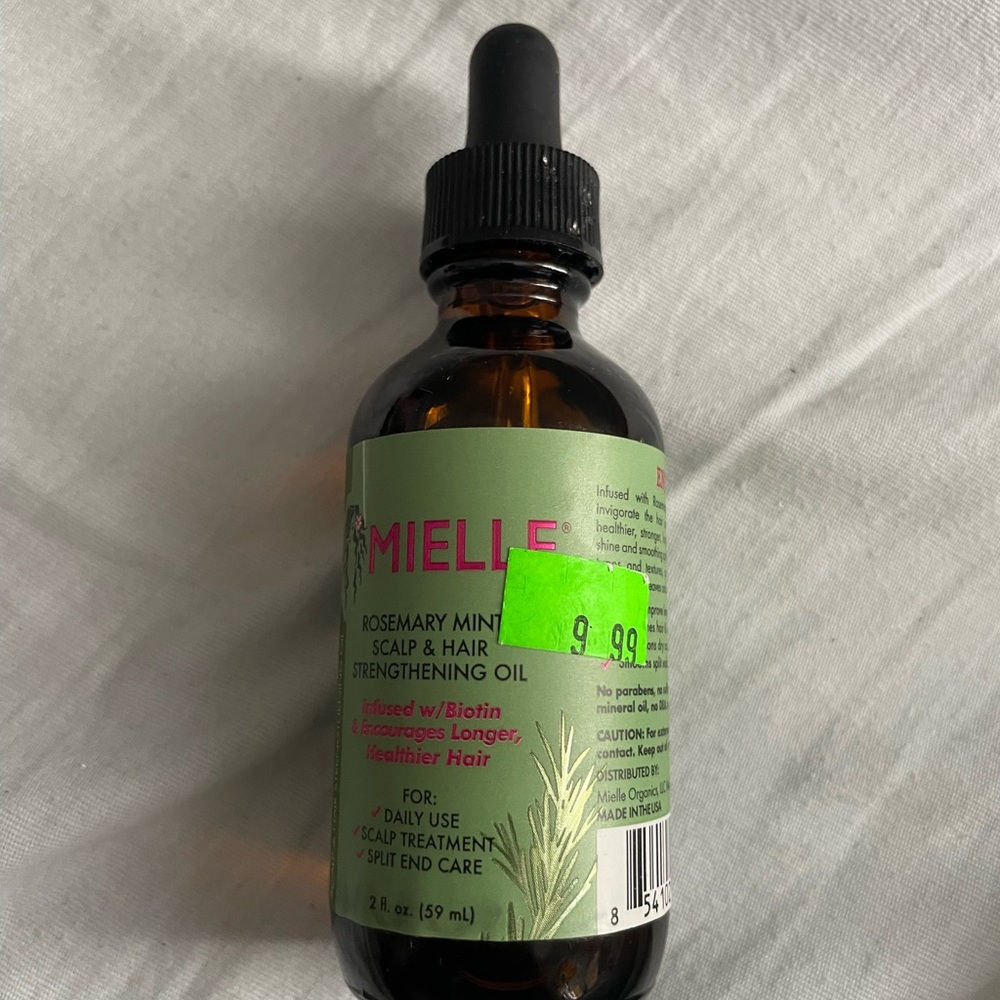 Mielle Rosemary Mint Scalp & Hair Strengthening Oil - Green